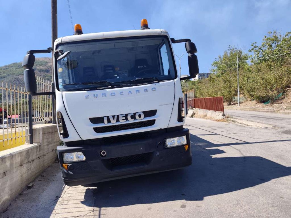 Iveco EUROCARGO 180E25K Photo 26
