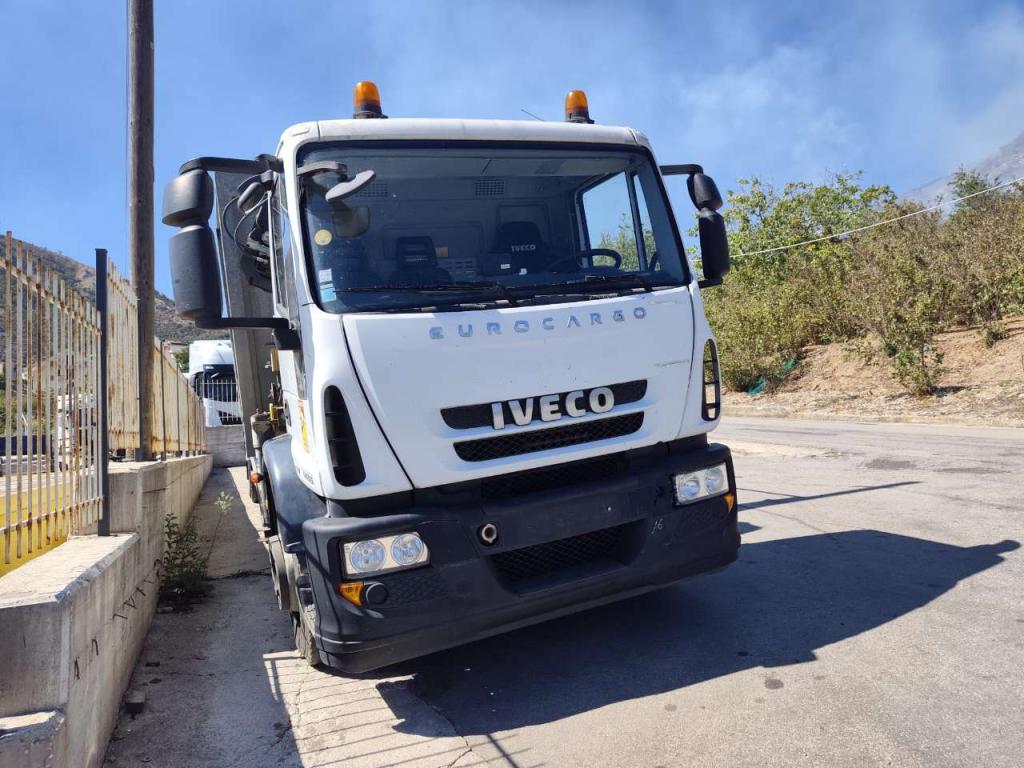 Iveco EUROCARGO 180E25K Photo 28