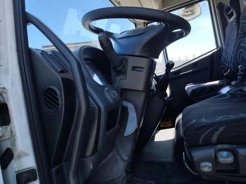 Iveco EUROCARGO 180E25K Photo 8