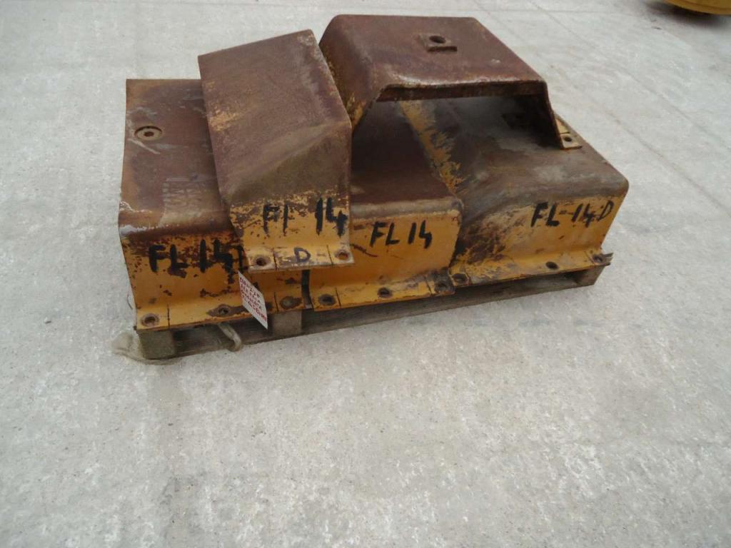 Plaques de blindage inférieure pour Fiat Allis FL14D Photo 3