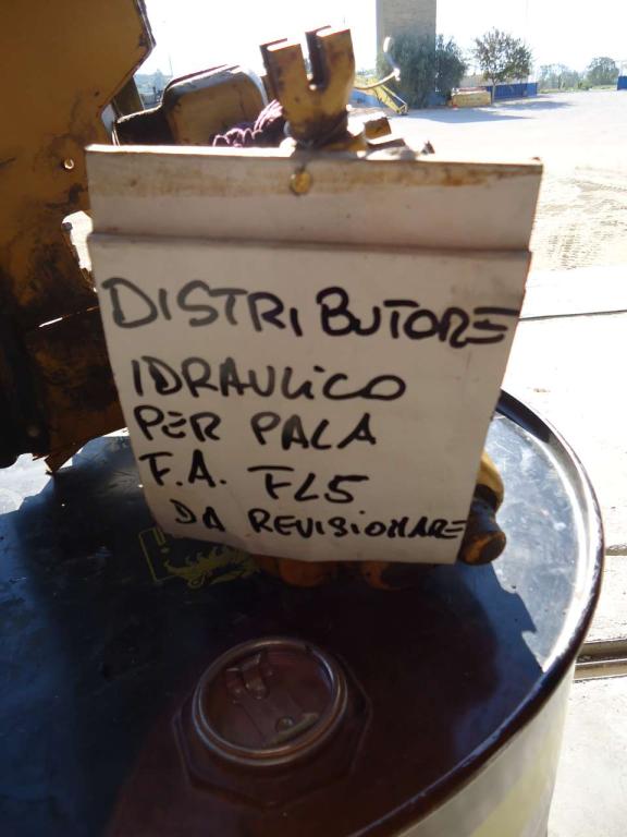 Distributeur hydraulique pour Fiat Allis FL5 Photo 5