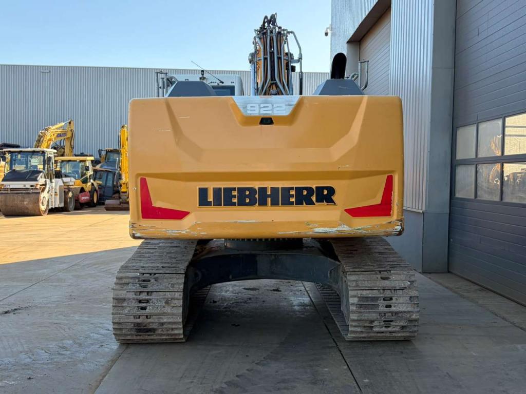 Liebherr R922LC Photo 4
