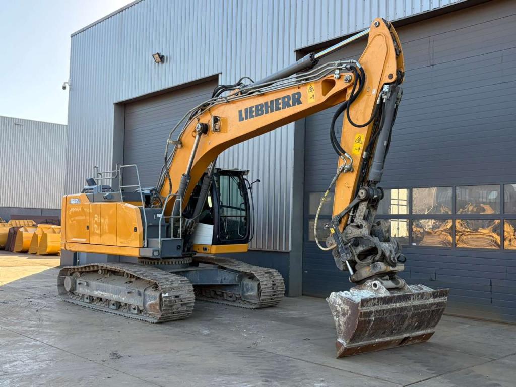 Liebherr R922LC Photo 7