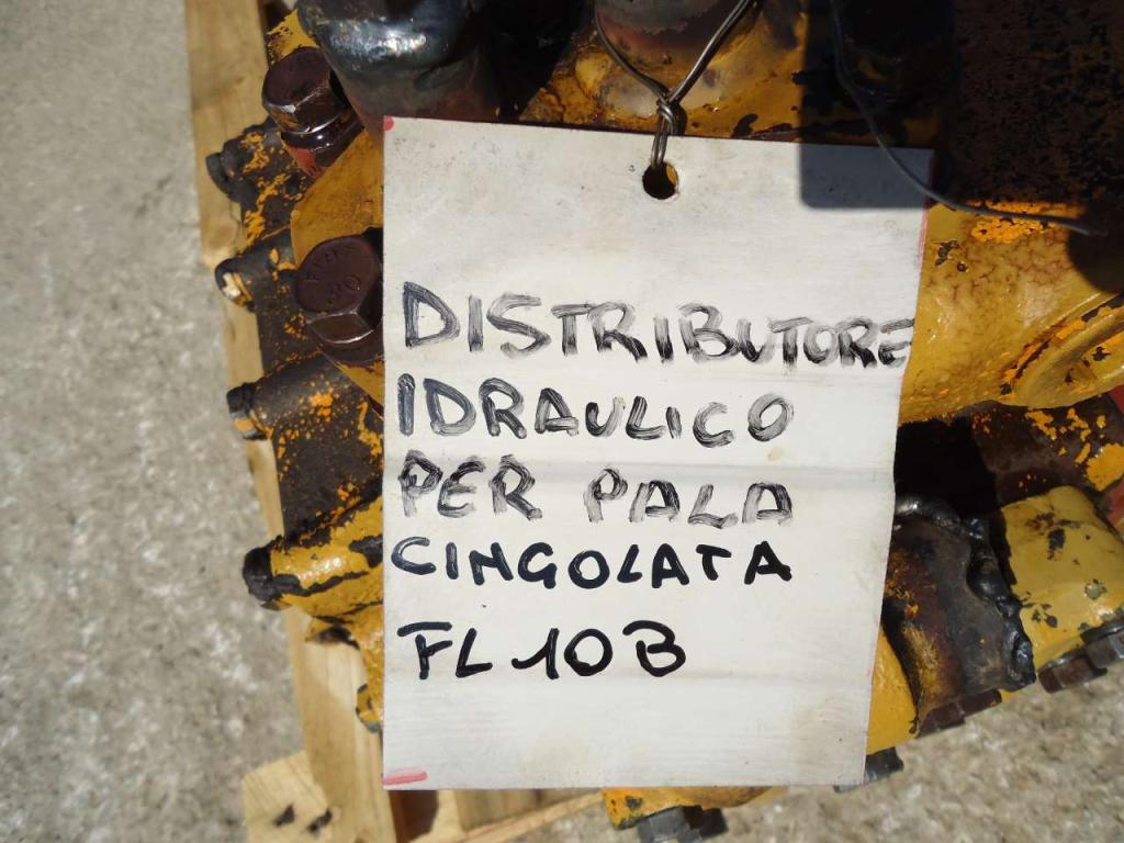 Distributeur hydraulique pour Fiat Allis FL10B Photo 4