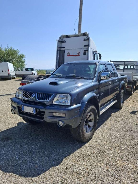 Mitsubishi L200 Photo 3