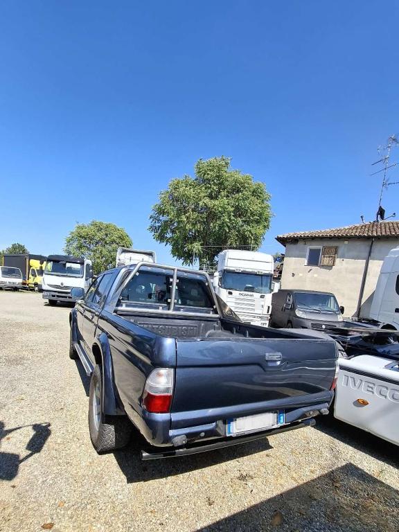 Mitsubishi L200 Photo 4