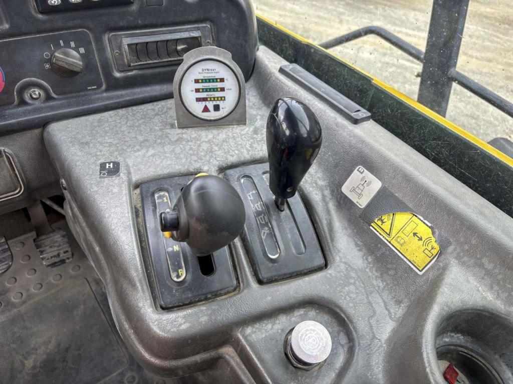 Caterpillar 740 Photo 10