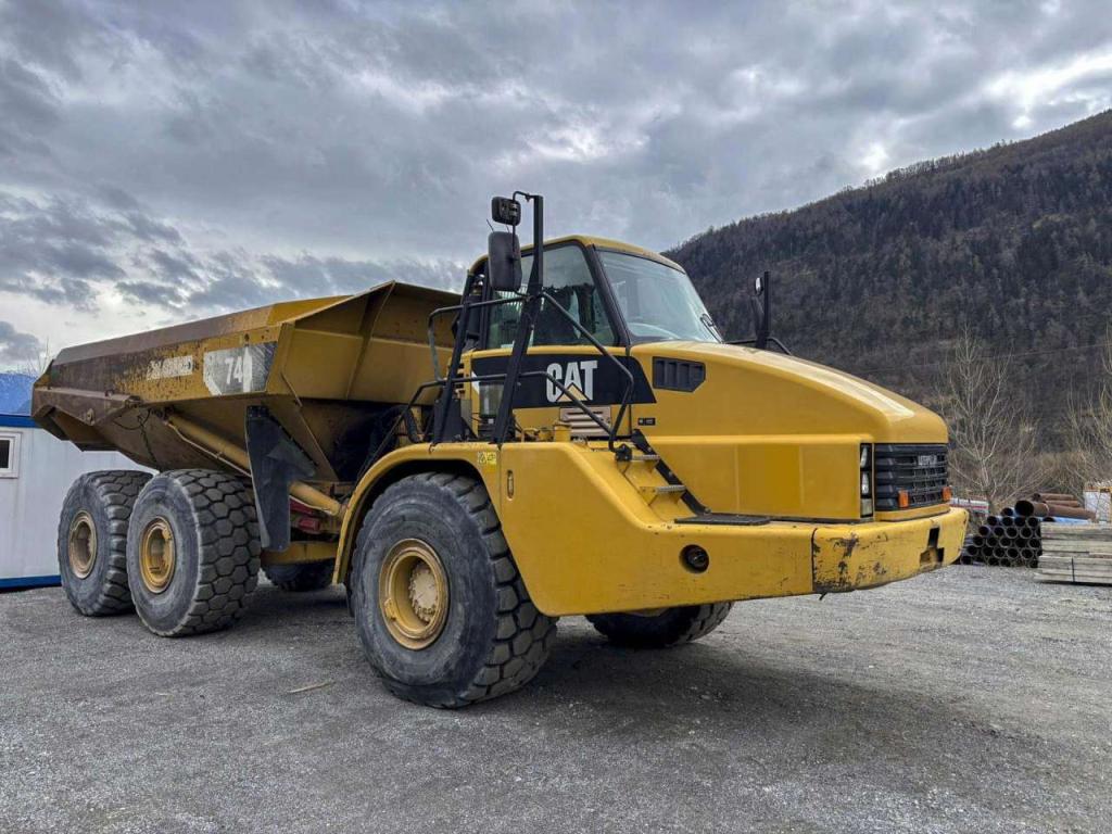 Caterpillar 740 Photo 4