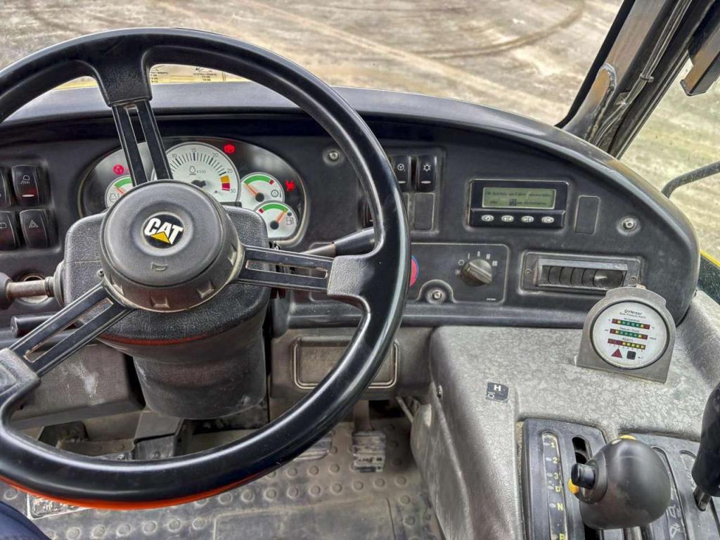 Caterpillar 740 Photo 9