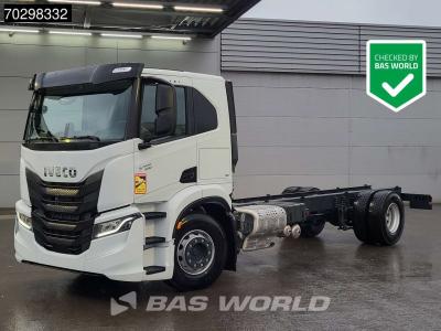 Iveco S-Way 340 4X2 NEW chassis! Automatic Navi ACC LED Euro 6 en vente par BAS World B.V.