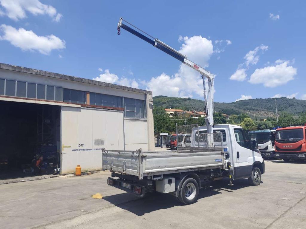 Iveco DAILY 35-120 Photo 18