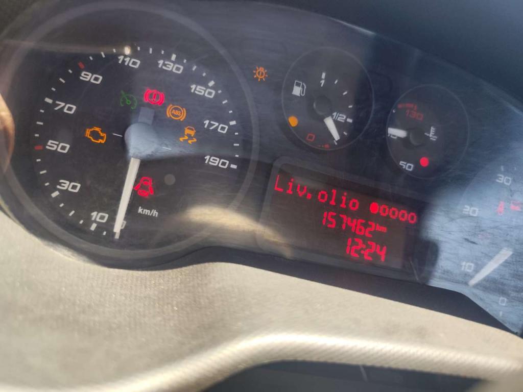 Iveco DAILY 35-120 Photo 2