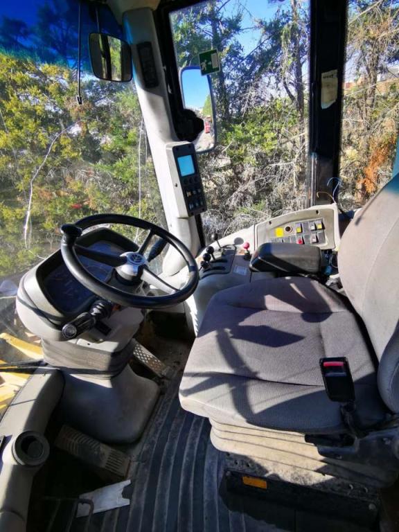 New Holland W130 Photo 4