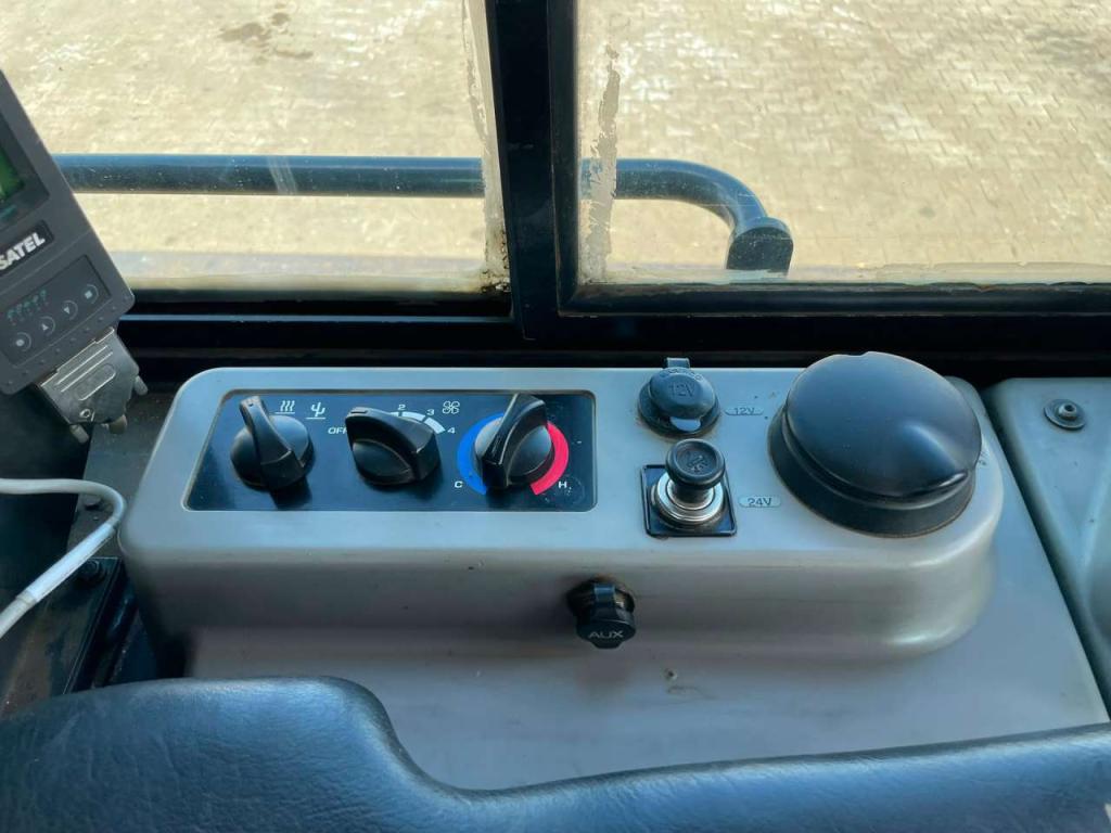 Komatsu D61PXi-24 Photo 28