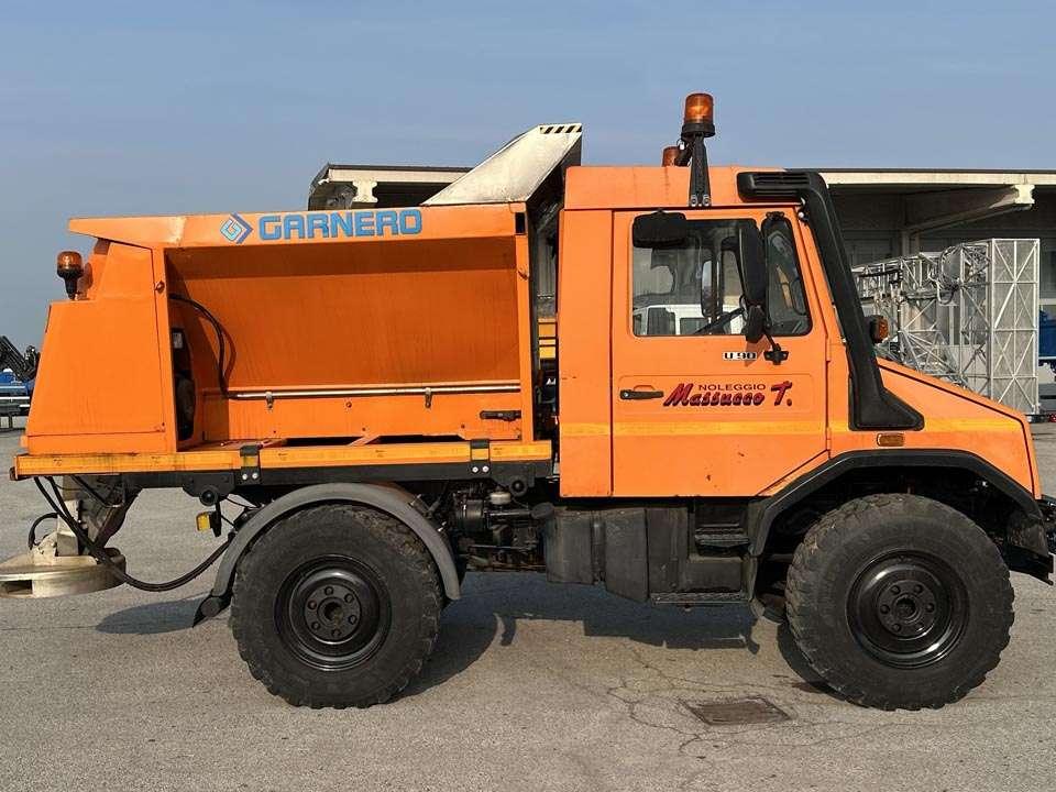 Mercedes-Benz UNIMOG U90 4X4 Photo 19