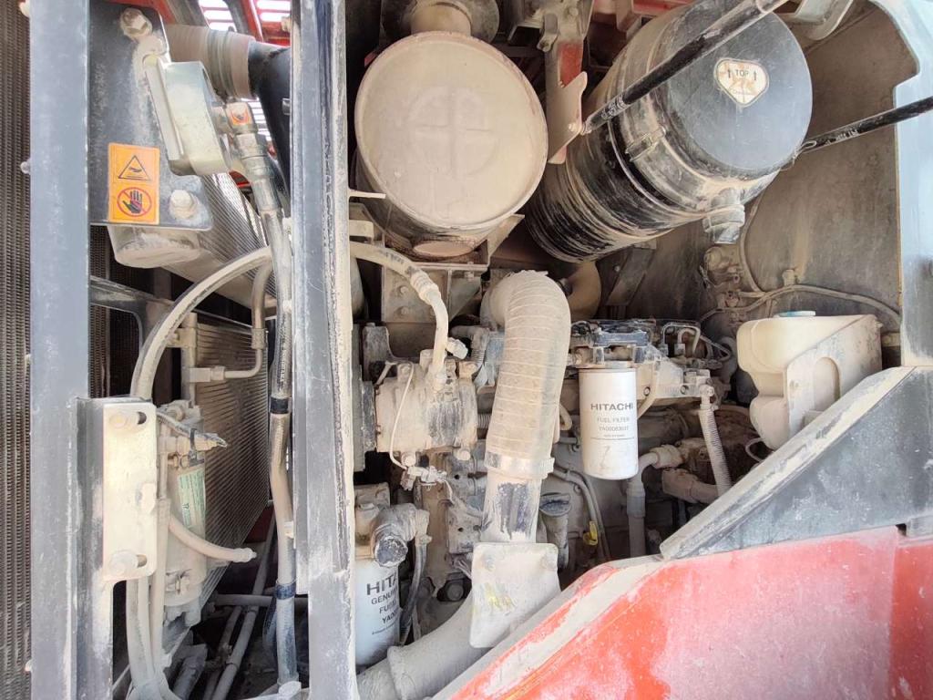 Hitachi ZW180 Photo 14