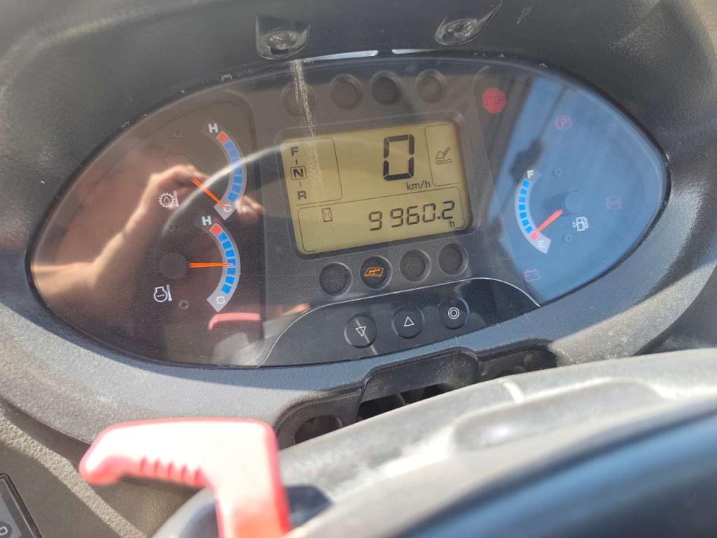Hitachi ZW180 Photo 7