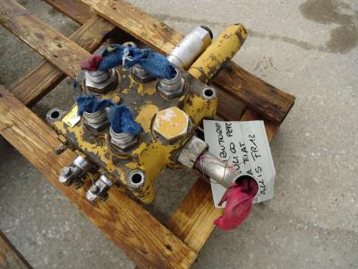 Distributeur hydraulique pour Fiat Allis FR12 en vente par OLM 90 Srl