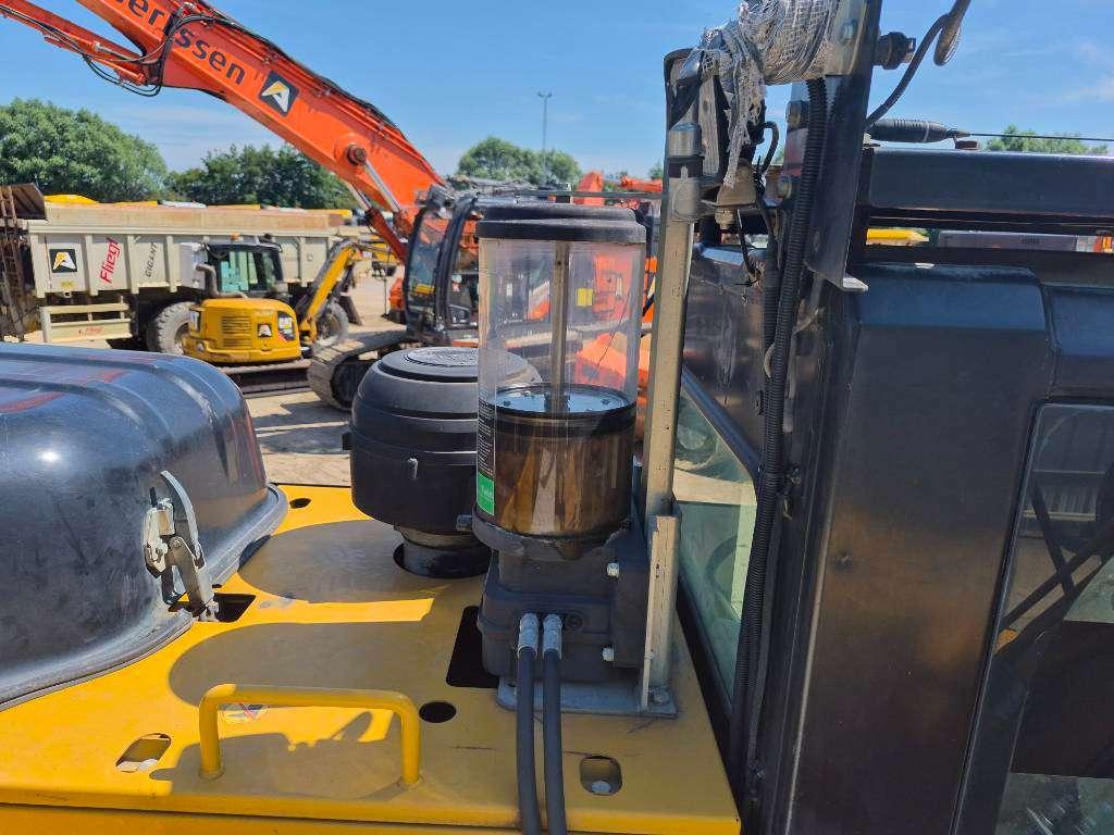 Caterpillar 326 FL Photo 24