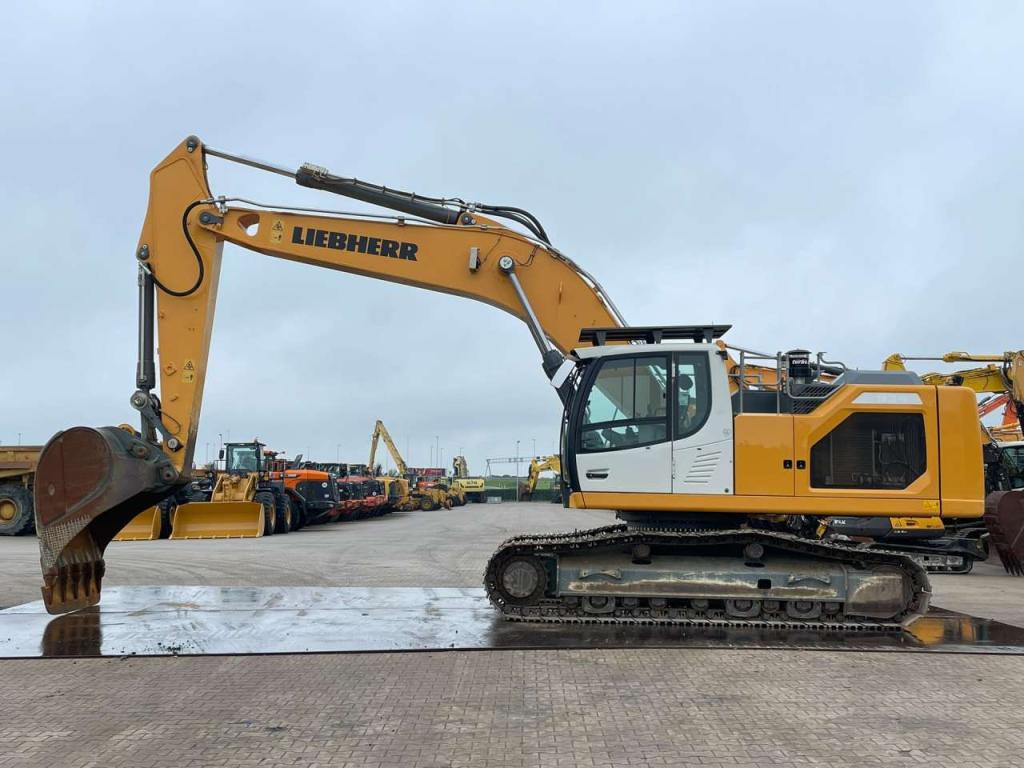 Liebherr R934LC Photo 1