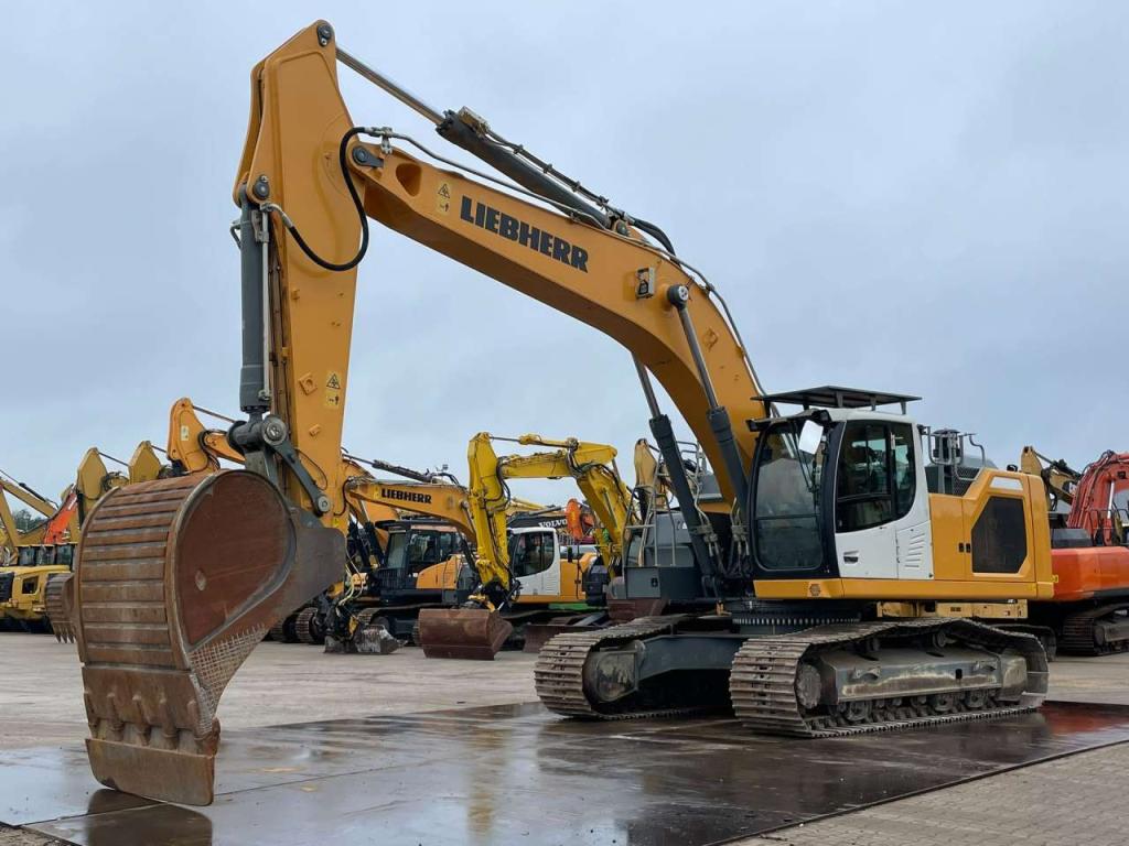 Liebherr R934LC Photo 2