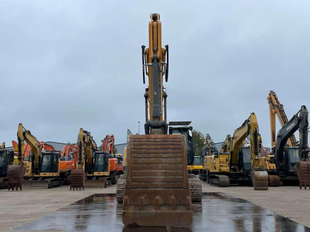Liebherr R934LC Photo 7