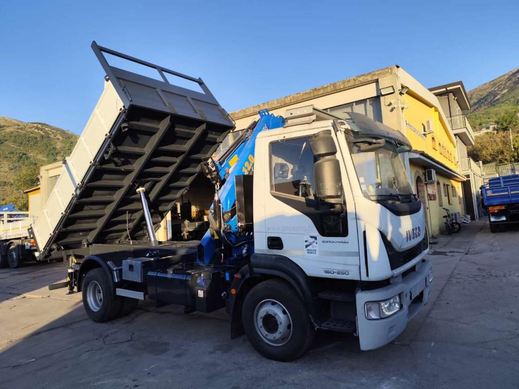 Iveco EUROCARGO 160-250 Photo 23