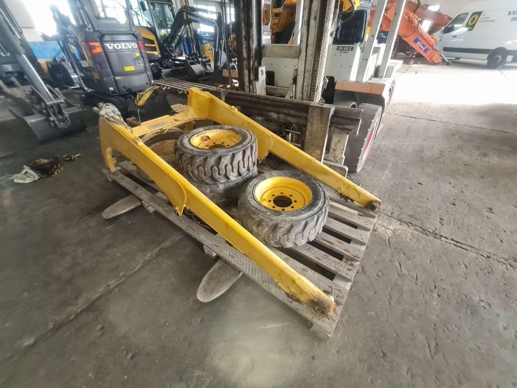 Komatsu SK714-5 Photo 2