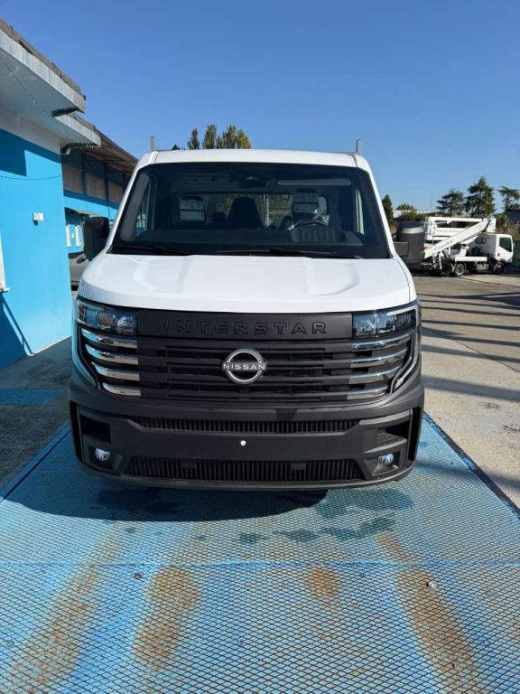 Nissan Interstar Photo 5