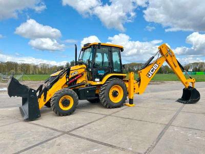 JCB 3DX / 3CX Plus 4WD - 4/1 Bucket / Hammer Lines Photo 1