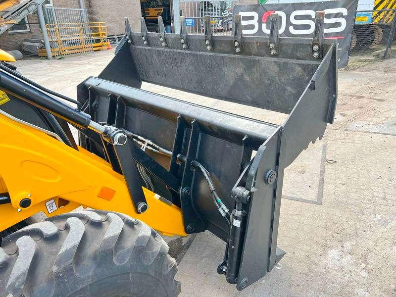 JCB 3DX / 3CX Plus 4WD - 4/1 Bucket / Hammer Lines Photo 9