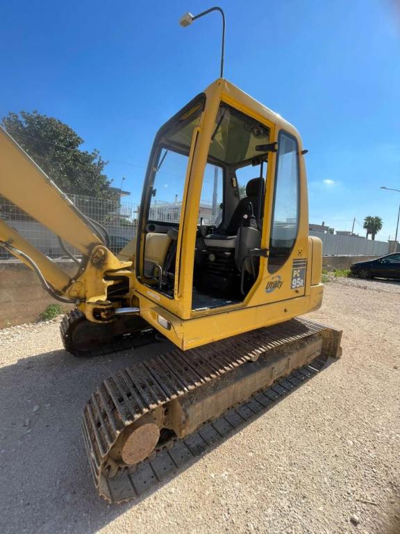 Komatsu PC95R Photo 4