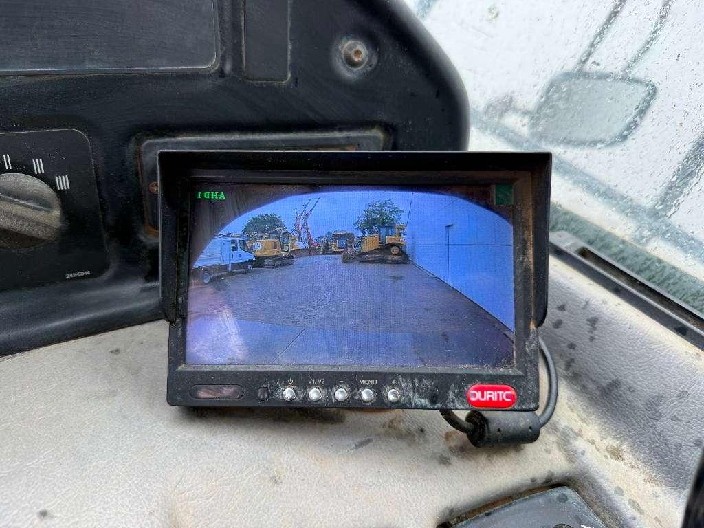 Caterpillar 725 - Body Heating / Backup Camera Photo 12