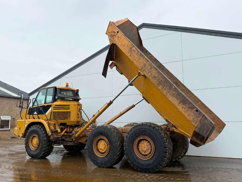 Caterpillar 725 - Body Heating / Backup Camera Photo 15