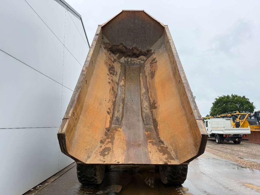Caterpillar 725 - Body Heating / Backup Camera Photo 16