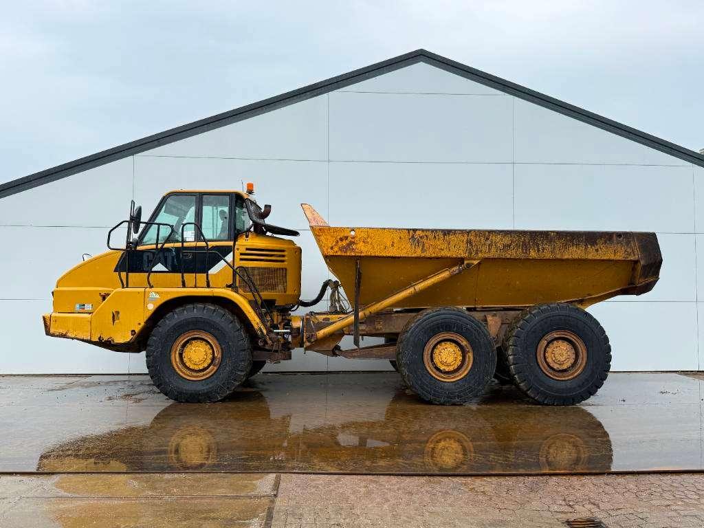 Caterpillar 725 - Body Heating / Backup Camera Photo 2