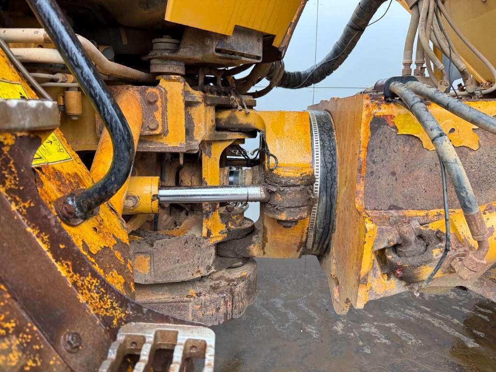 Caterpillar 725 - Body Heating / Backup Camera Photo 23