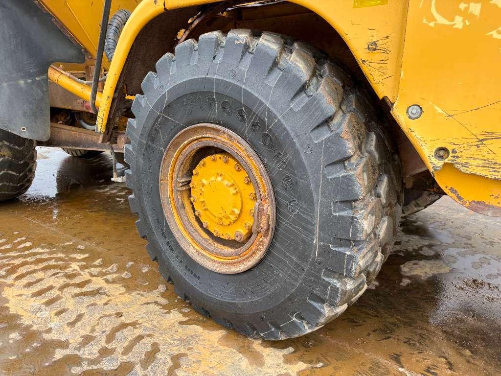 Caterpillar 725 - Body Heating / Backup Camera Photo 29
