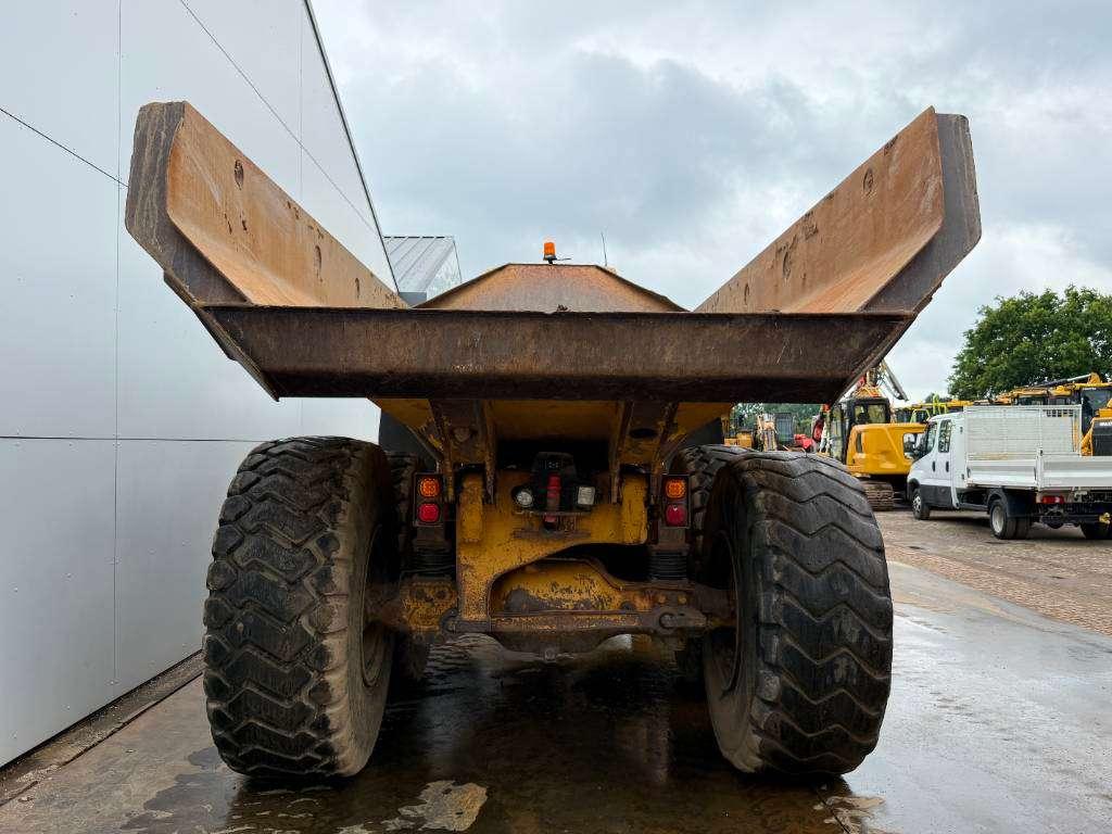 Caterpillar 725 - Body Heating / Backup Camera Photo 4
