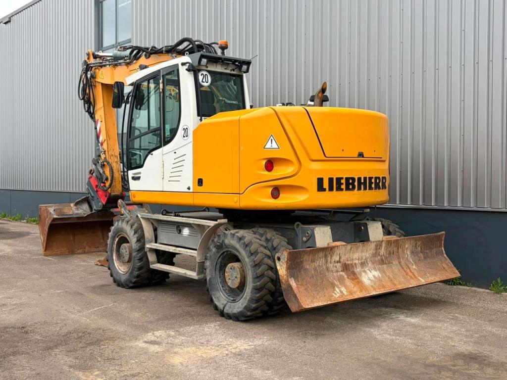 Liebherr A918 Compact Litronic Photo 3