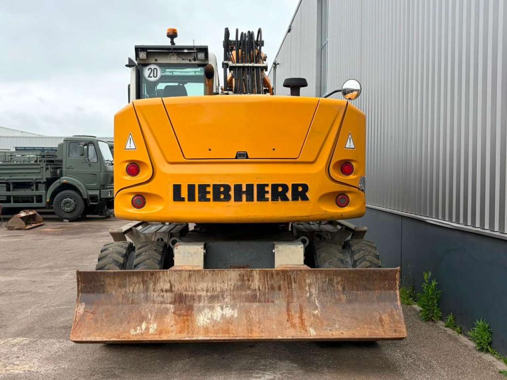 Liebherr A918 Compact Litronic Photo 4