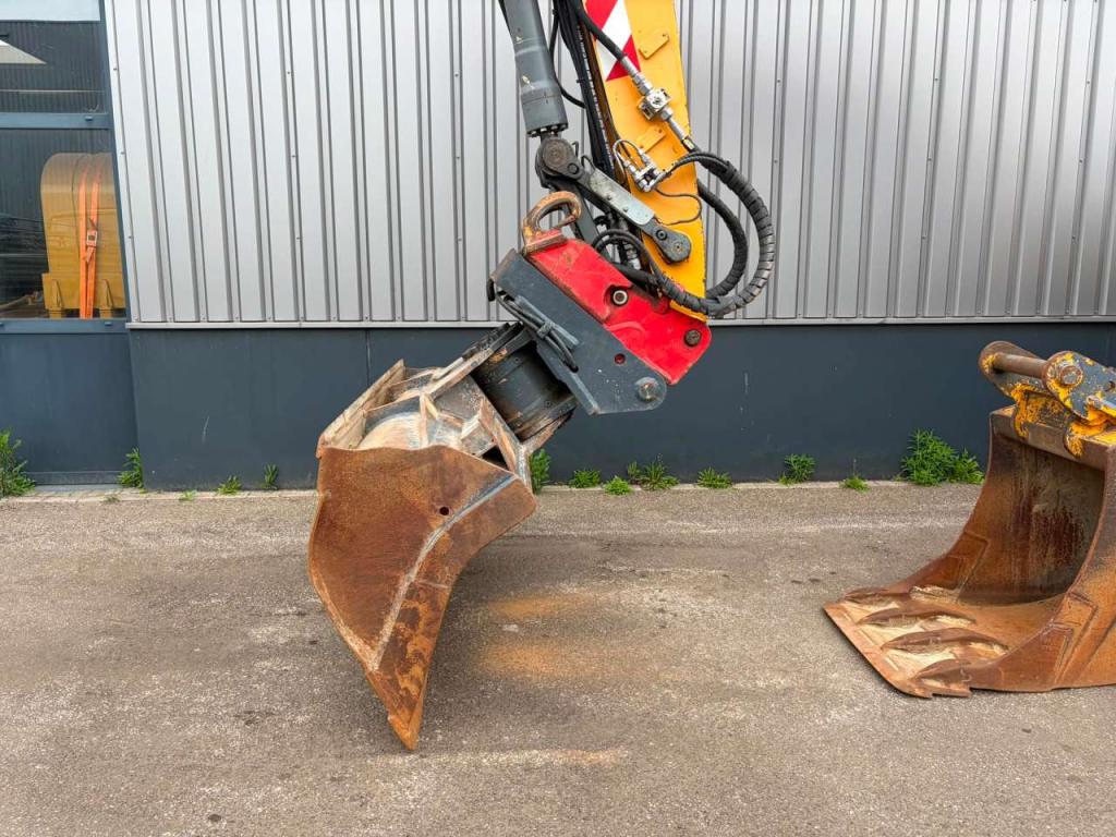 Liebherr A918 Compact Litronic Photo 9