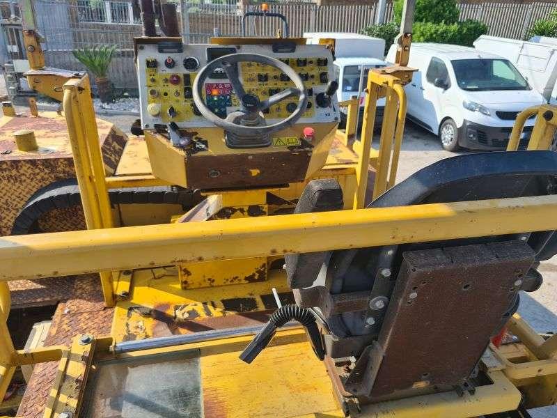 Caterpillar AP 600 Photo 14