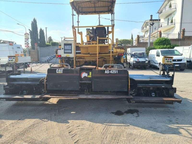 Caterpillar AP 600 Photo 7
