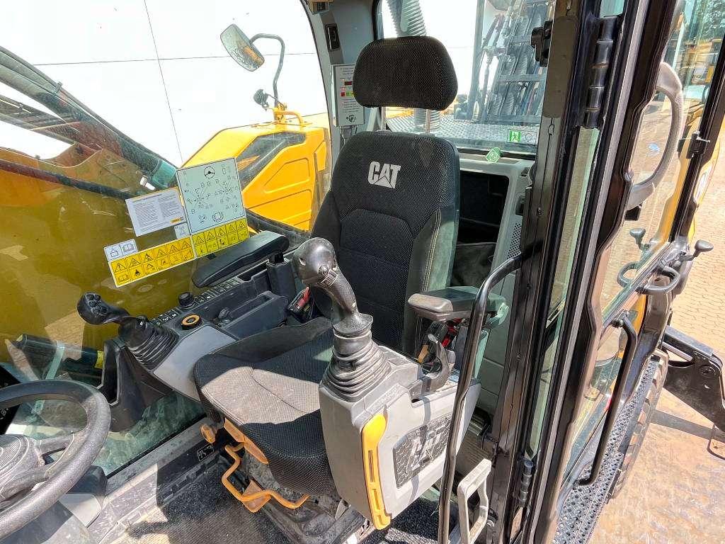 Caterpillar MH3024 - Automatic Greasing / Tilting Cab Photo 9