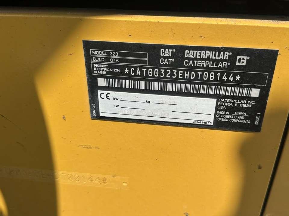 Caterpillar 323 Photo 10