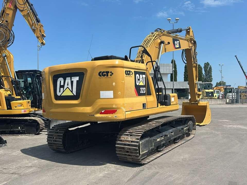 Caterpillar 323 Photo 3