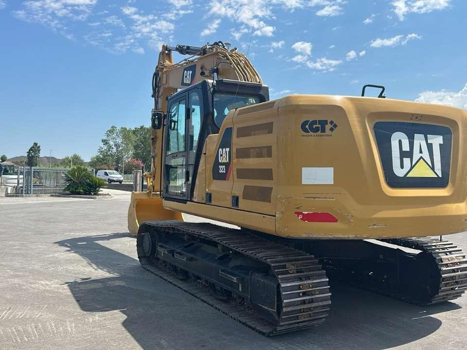 Caterpillar 323 Photo 4