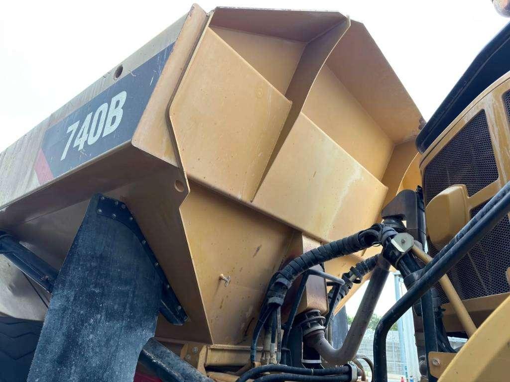 Caterpillar 740B Photo 20