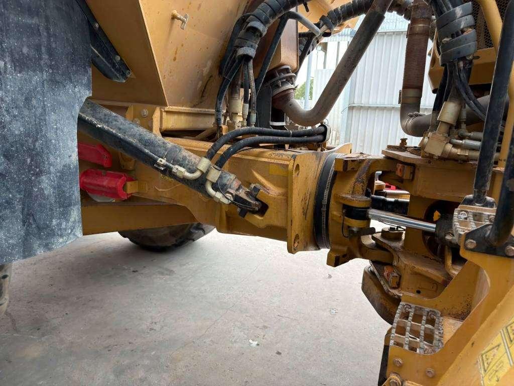 Caterpillar 740B Photo 21